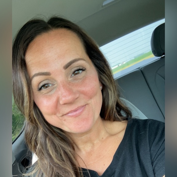 Meet your Posher, Andrea - Picture 1 of 1